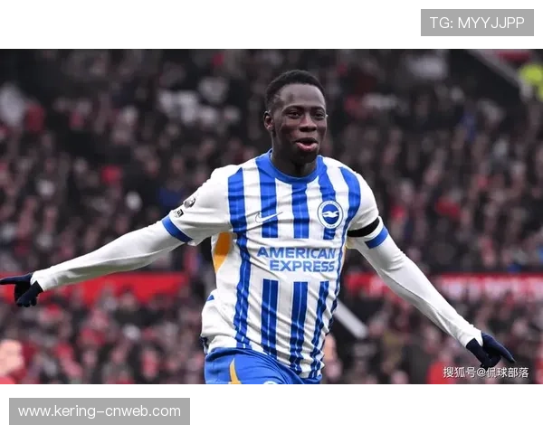 老将卡塞米罗的坚守:从欧冠冠军到曼联中场核心的角色转型 老将卡塞米罗的坚守:从欧冠冠军到曼联中场核心的角色转型